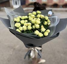 Букет Белые кустовые розы Солинеро в Клеменово